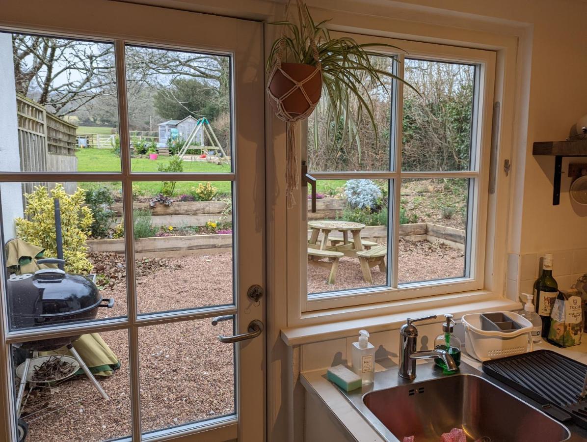 Cosy 2-Bed Property In Ashburton Dartmoor Newton Abbot Exterior photo